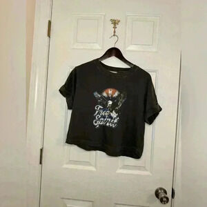 Altar'd State cropped t shirt size large cuffed sleeves black red gray